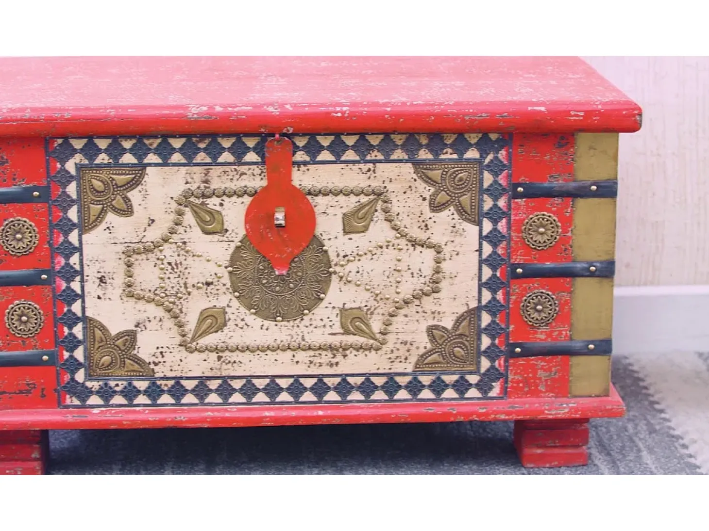 Baúl de almacenamiento madera de mango rojo 80x40x45 cm