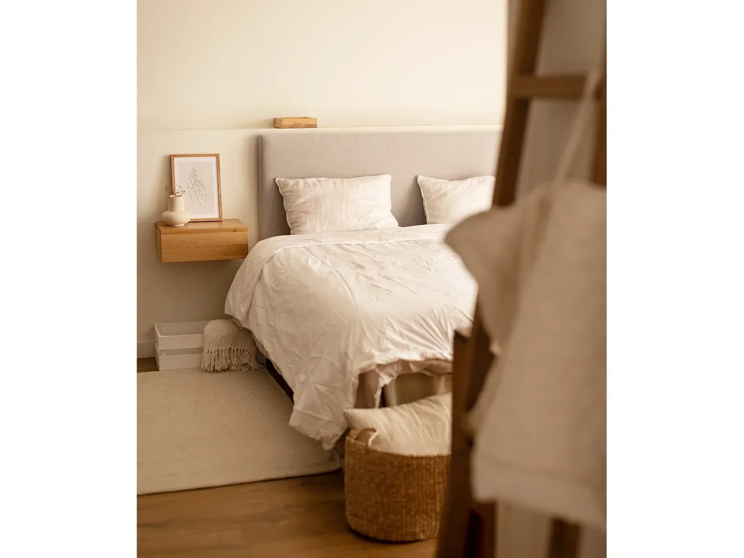 Caja de madera maciza en tono blanco de 49x30,5x17,5cm - BOX - DECOWOOD