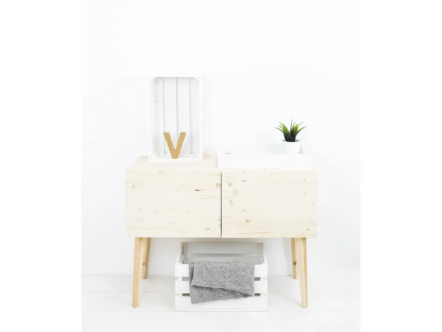 Caja de madera maciza en tono blanco de 49x30,5x17,5cm - BOX - DECOWOOD