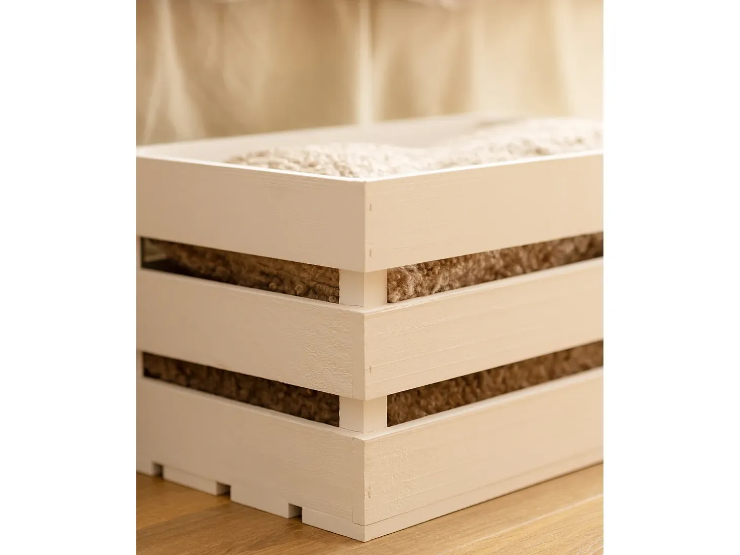 Caja de madera maciza en tono blanco de 49x30,5x25,5cm - BOX - DECOWOOD