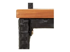 Conjunto de 4 taburetes de bar negros en resina trenzada y madera de acacia.