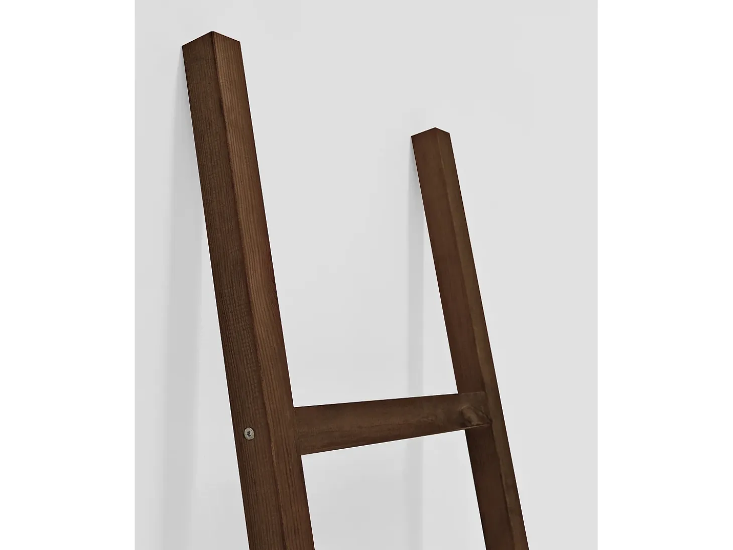 Escalera de madera maciza en tono nogal de 150x41cm - STAIRS - DECOWOOD
