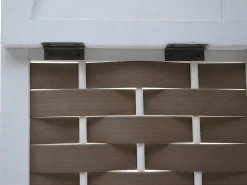 Estante esquinero MCW-K85, blanco, mimbre marrón