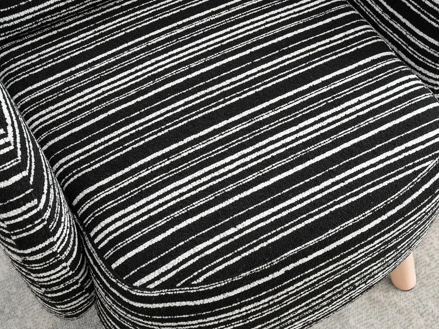 Línea 1.0 - Sillón Relax Bouclé con Reposabrazos con Bolsillos - Confort Ergonómico - Color Caqui - Para Decorar Cualquier Habitación