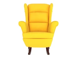 Mecedora con patas de madera maciza de caucho y terciopelo amarillo.