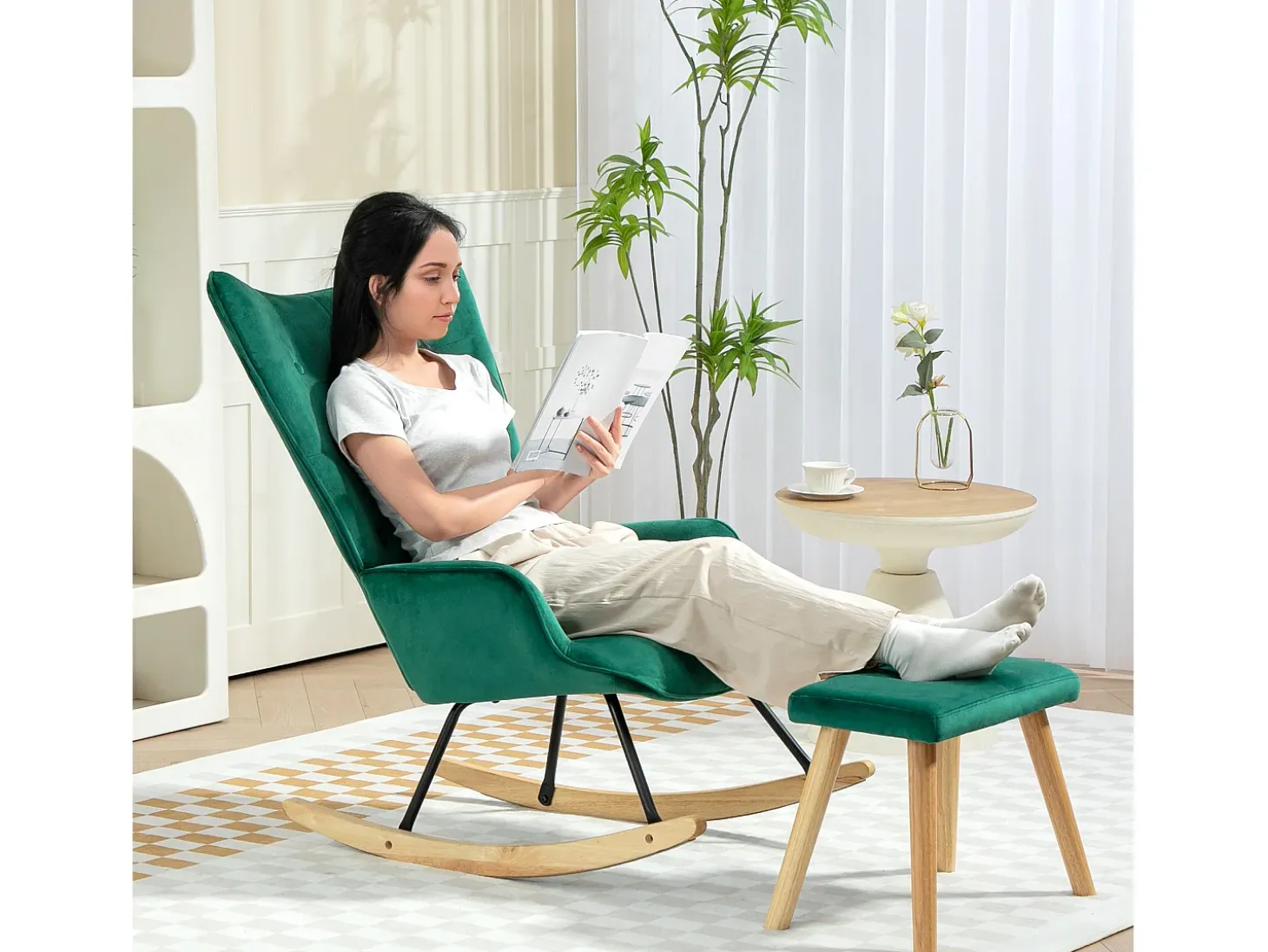 Mecedora con reposapiés, tela de terciopelo, patas de madera, verde (66x96x101 cm)