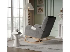 Mecedora moderna en tela de peluche con asiento acolchado de espuma y estructura de madera.