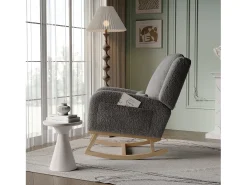 Mecedora moderna en tela de peluche con asiento acolchado de espuma y estructura de madera.