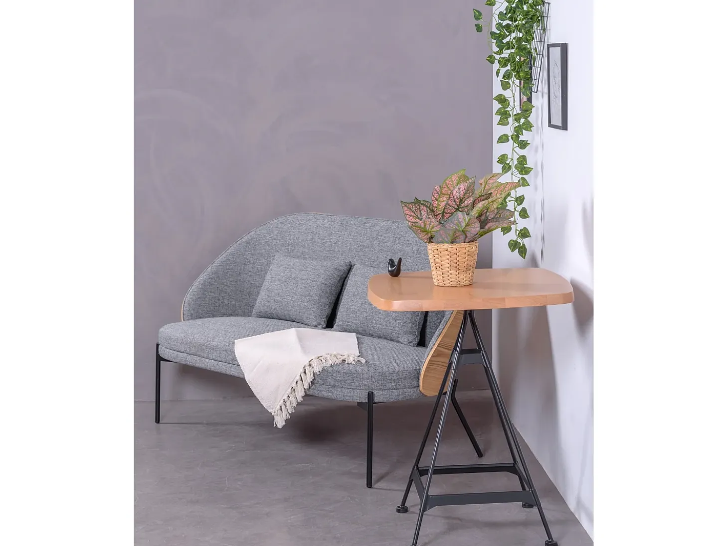 Mesa alta industrial en madera de haya y acero lacado (60x60cm) - Amadeus - Haya natural