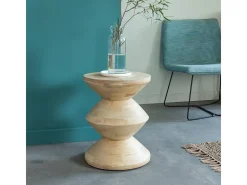 Mesa auxiliar de madera de mango Horace - Diseño geométrico llamativo y cálido color natural