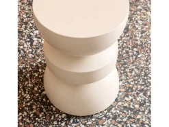 Mesa auxiliar de metal crema