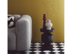 Mesa auxiliar de metal negro