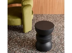 Mesa auxiliar de metal negro