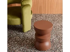 Mesa auxiliar de metal terracota