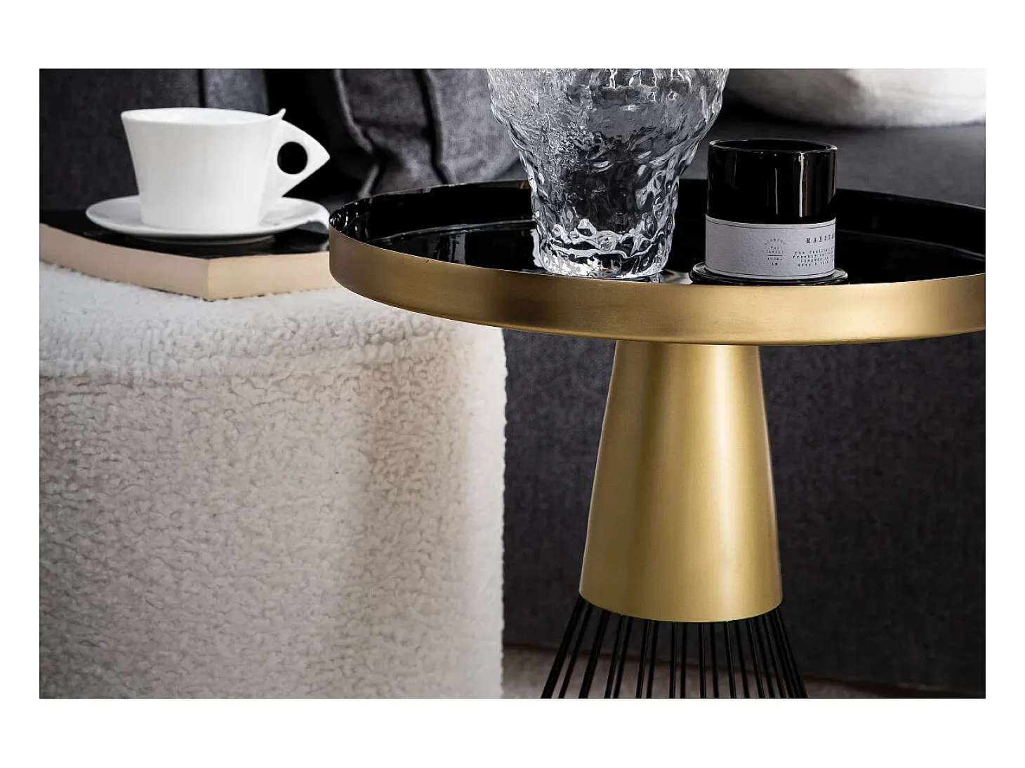 Mesa auxiliar redonda de acero lacado negro y dorado 41 cm diám. SPLEEN