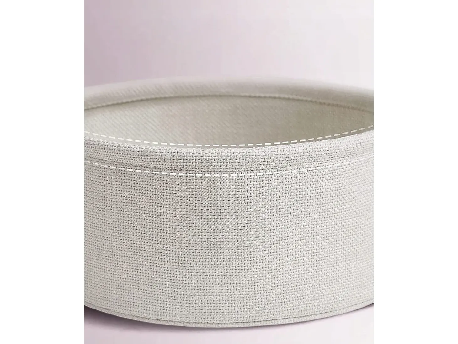 Mesa auxiliar redonda Valora con cesta | Rosa | Mesita de noche