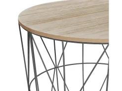 Mesa de café de metal calada