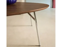 Mesa de centro ovalada patas cromadas y efecto madera nogal