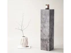 Mesa de centro Ramsvik, pedestal, mesa auxiliar gris.