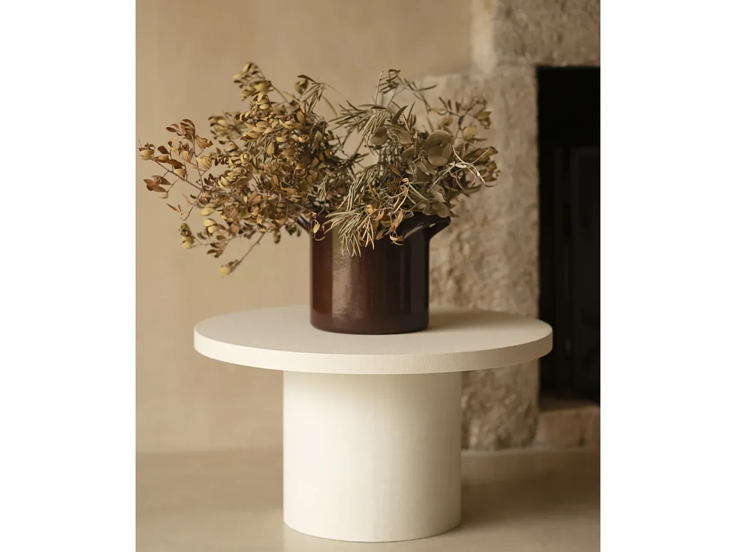 Mesa de centro redonda de microcemento en tono blanco roto DECOWOOD de Ø60x30cm - LUCÍA - DECOWOOD