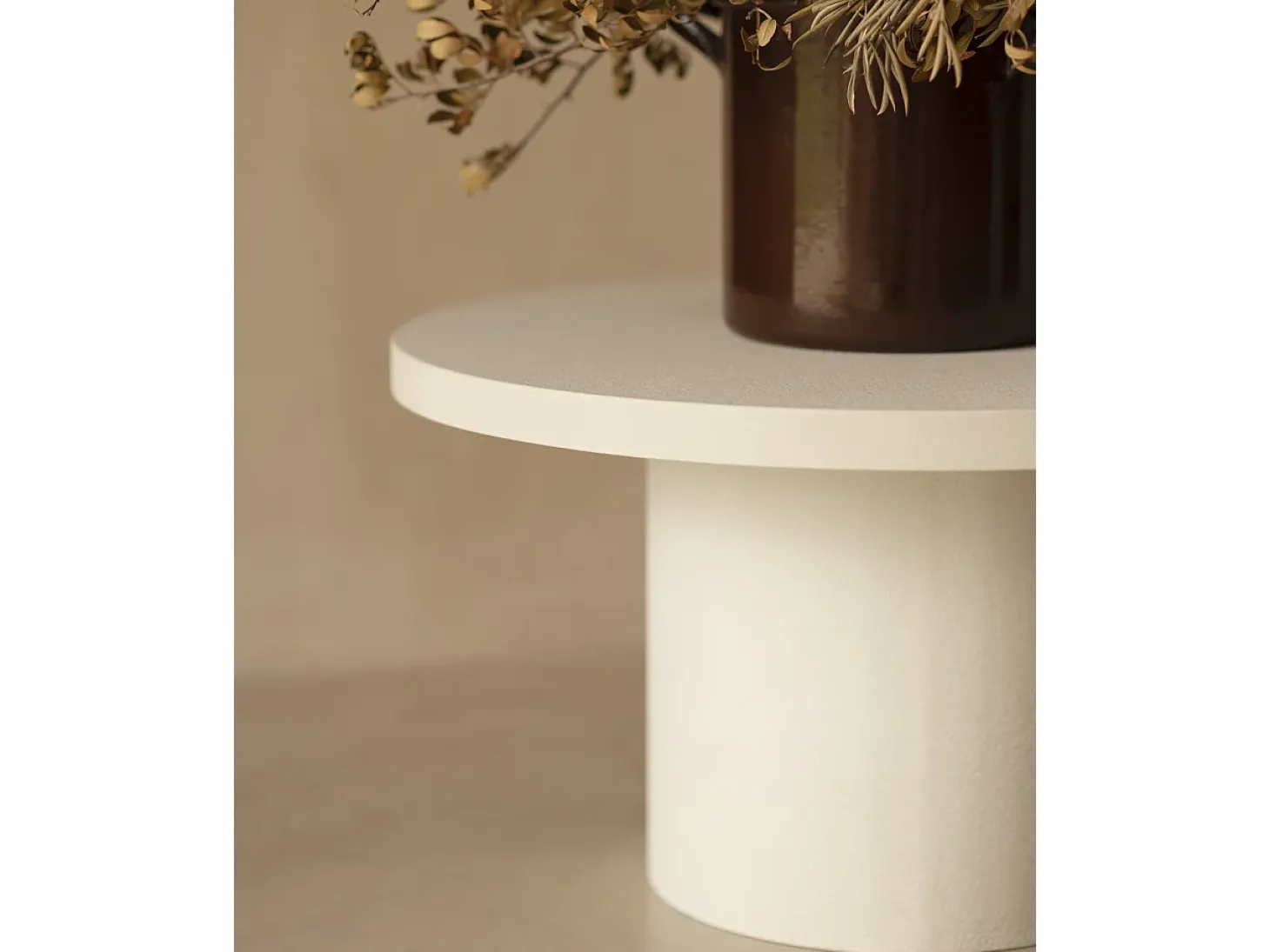Mesa de centro redonda de microcemento en tono blanco roto DECOWOOD de Ø60x30cm - LUCÍA - DECOWOOD