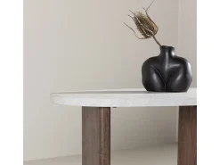 Mesa esquinera Grönvik gris claro.