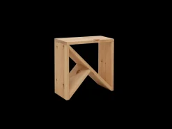 Mesita de noche o auxiliar de madera maciza en tono natural de 50x50cm - STOKE - DECOWOOD