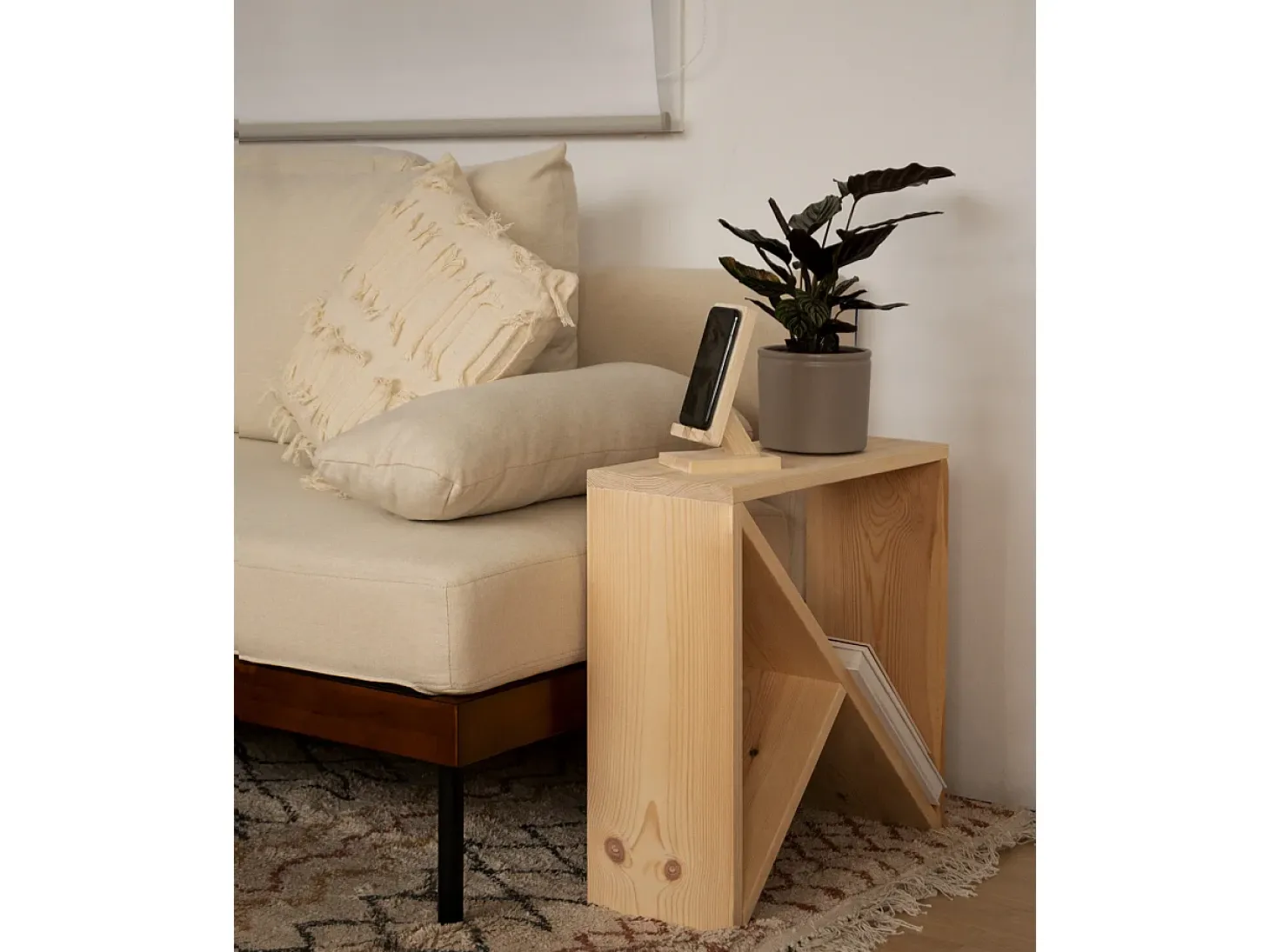 Mesita de noche o auxiliar de madera maciza en tono natural de 50x50cm - STOKE - DECOWOOD