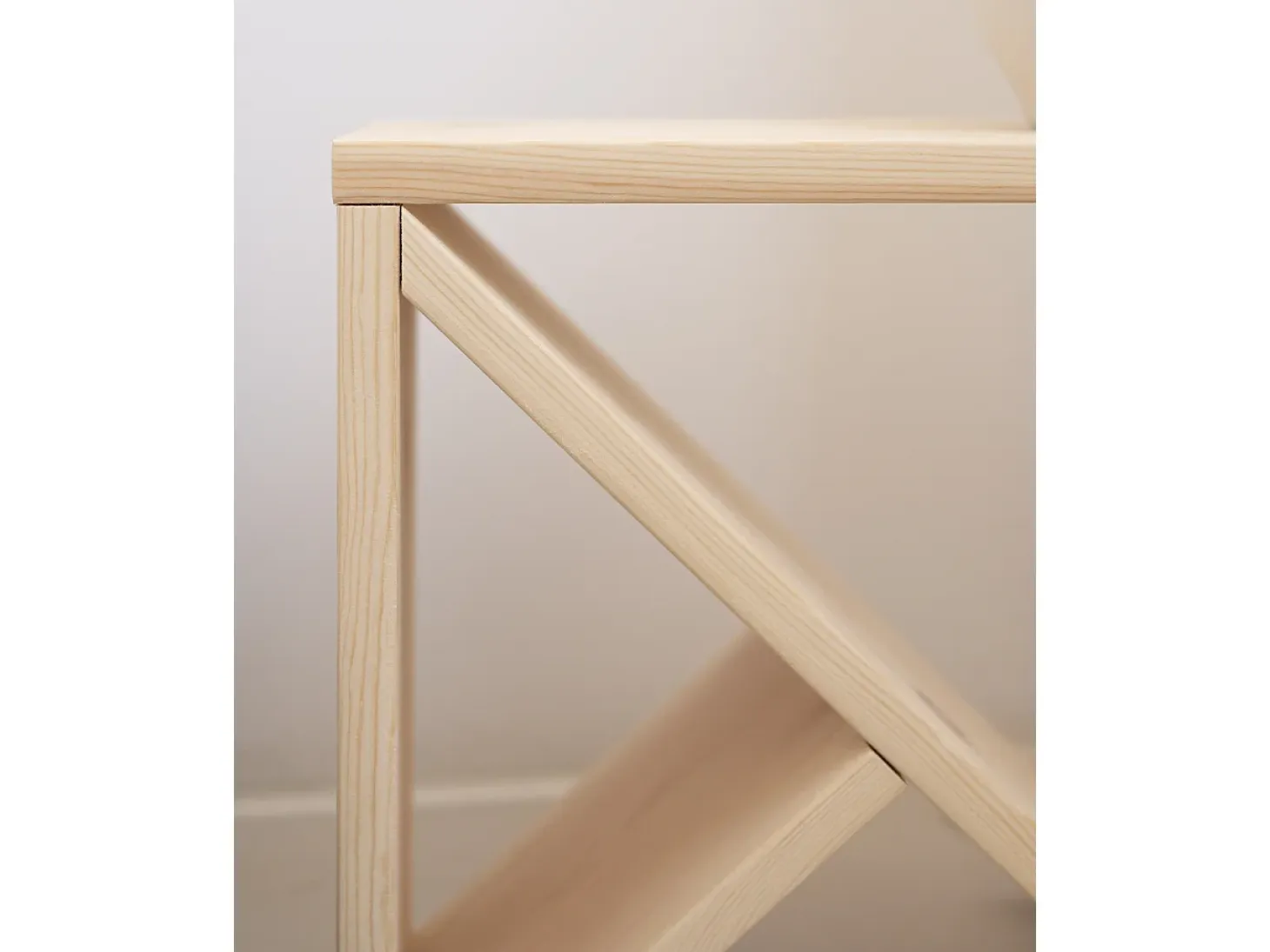 Mesita de noche o auxiliar de madera maciza en tono natural de 50x50cm - STOKE - DECOWOOD