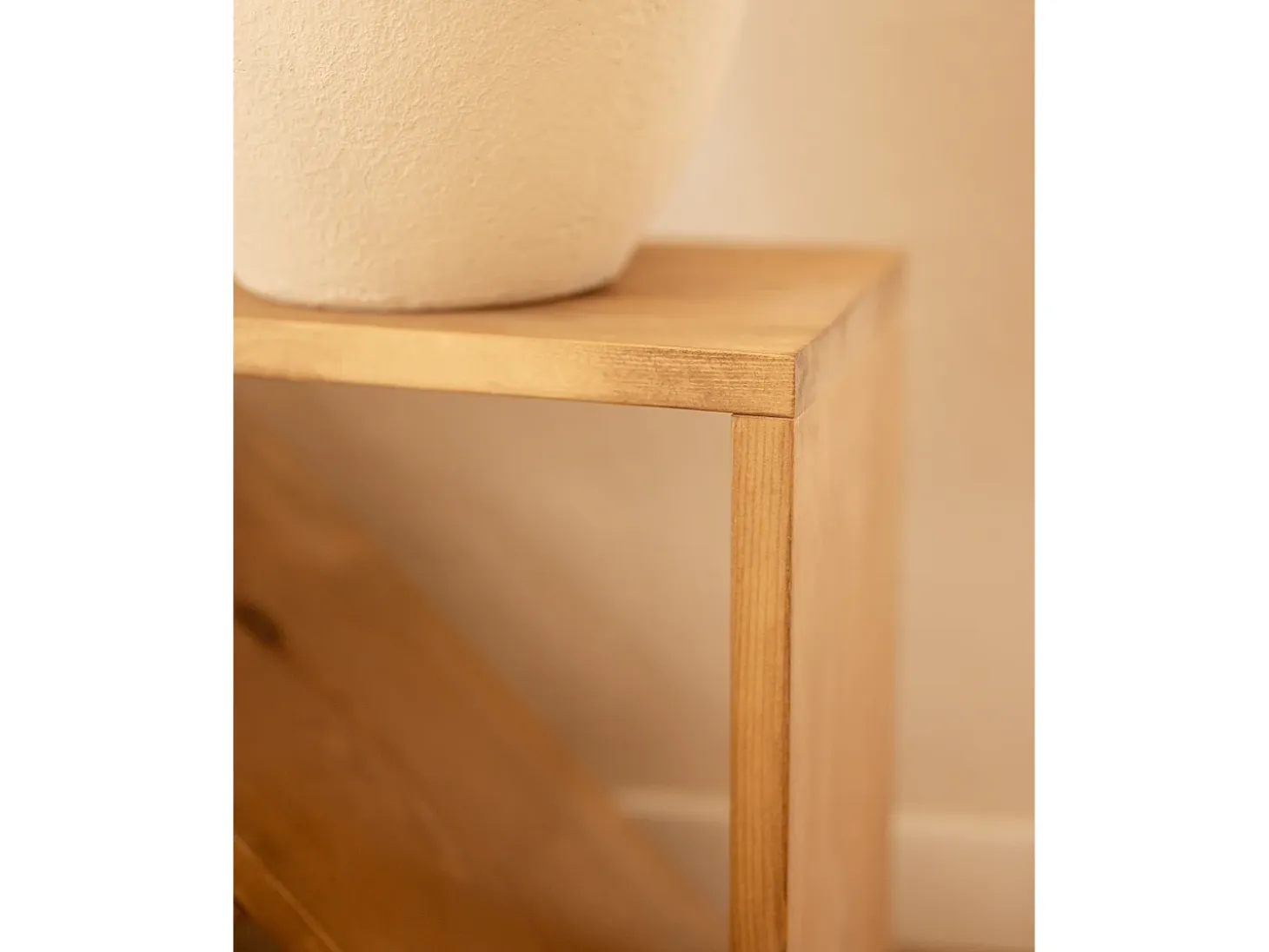 Mesita de noche o auxiliar de madera maciza tono roble oscuro 50x50cm - STOKE - DECOWOOD