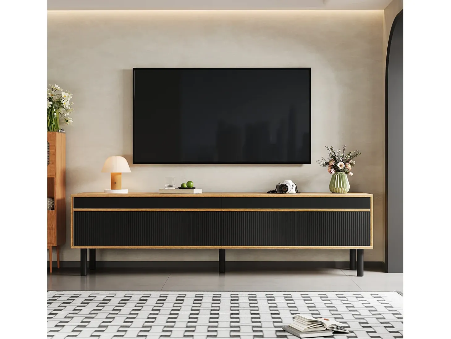 Mueble de TV de 4 puertas con patas de madera maciza para salón o dormitorio, 170 x 38 x 47 cm, color negro y natural.