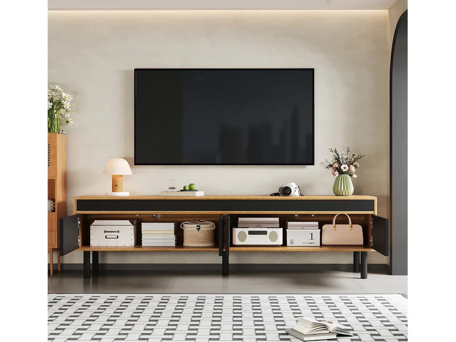 Mueble de TV de 4 puertas con patas de madera maciza para salón o dormitorio, 170 x 38 x 47 cm, color negro y natural.
