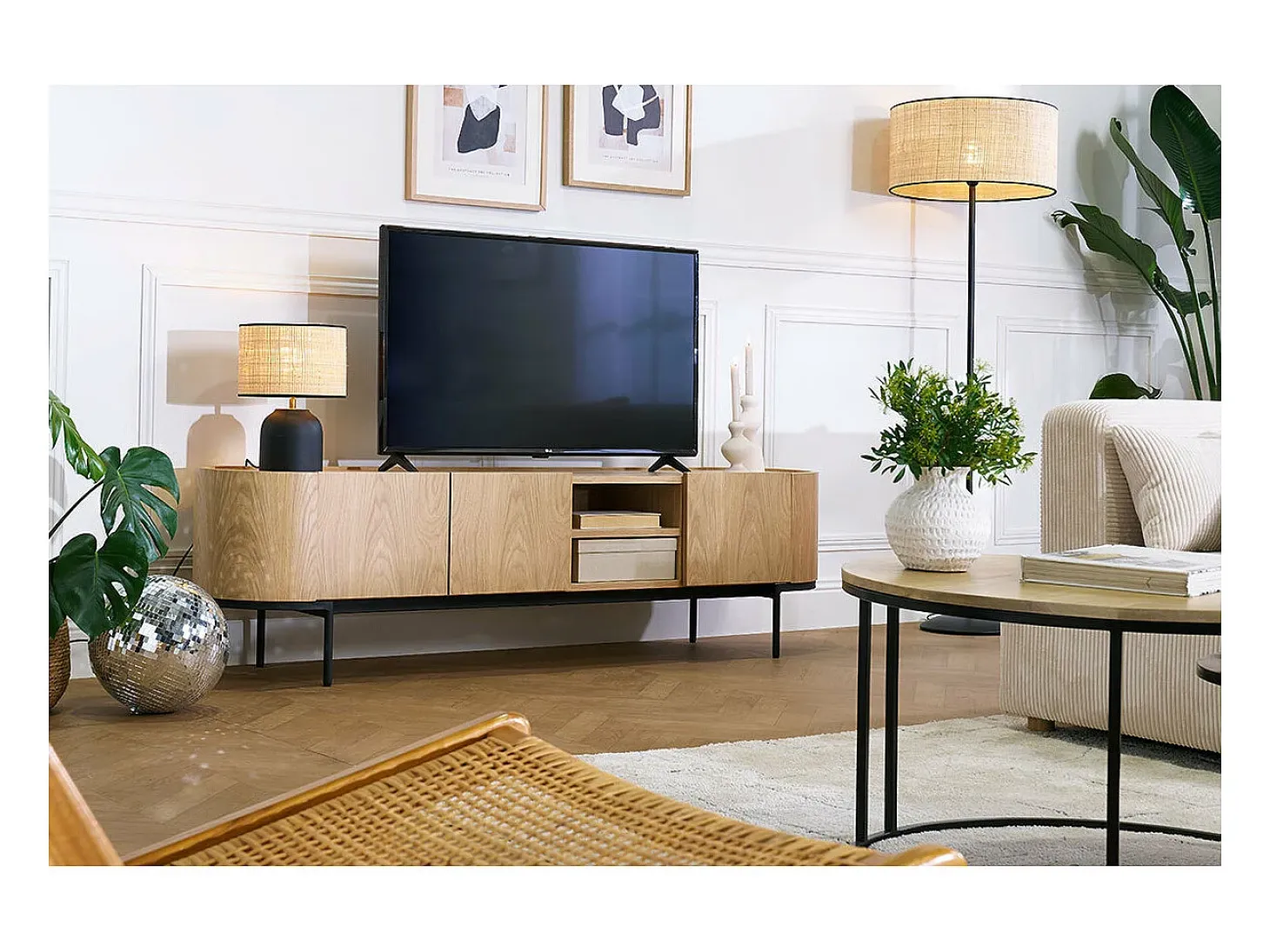 Mueble TV de diseño en madera clara y metal negro con almacenaje 180 cm SKYE