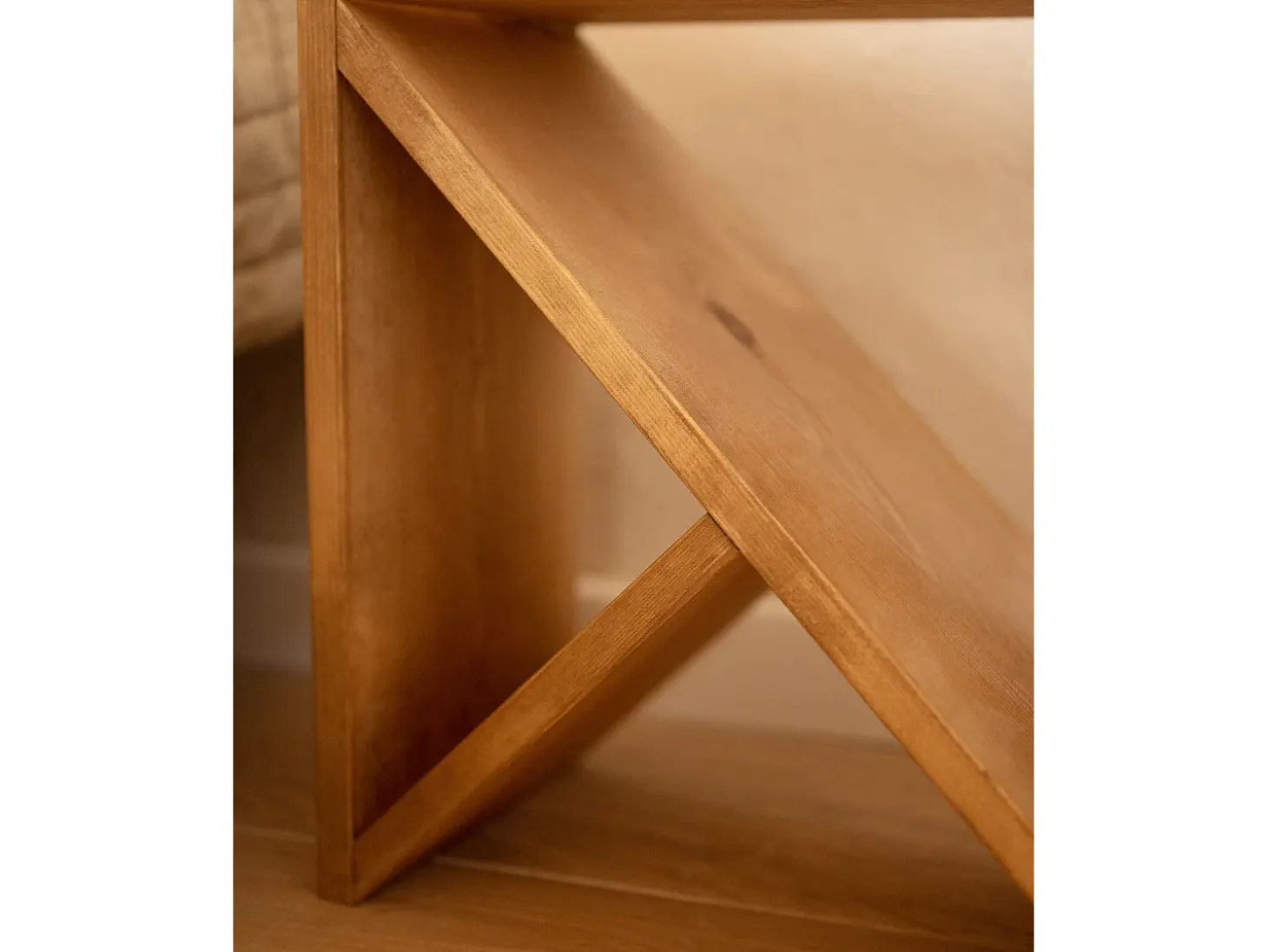 Pack 2 mesitas de madera maciza en tono roble oscuro de 40x40cm - STOKE - DECOWOOD