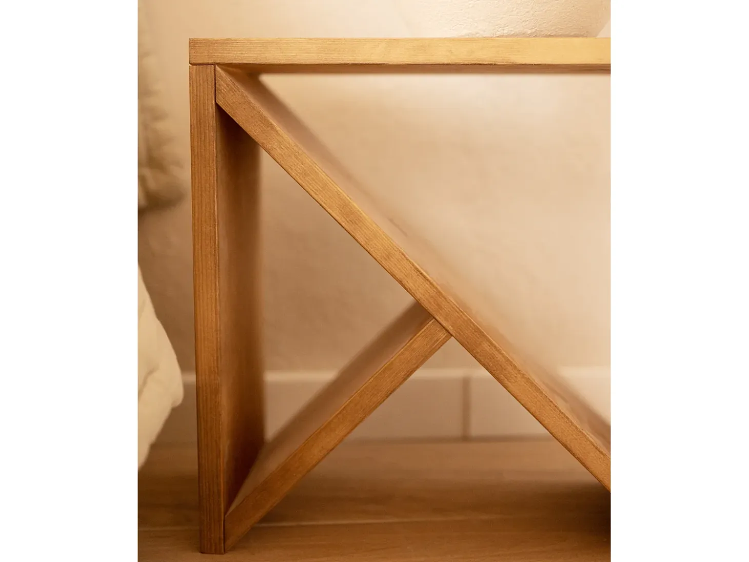 Pack 2 mesitas de madera maciza en tono roble oscuro de 40x40cm - STOKE - DECOWOOD
