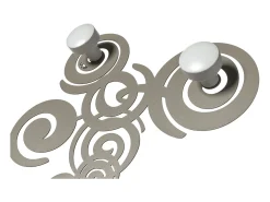 Perchero de pared Orfeo 29x29 cm en hierro color arena con pomos de madera - Diseño moderno y lineal con fijación a la pared - Fabricado en Italia