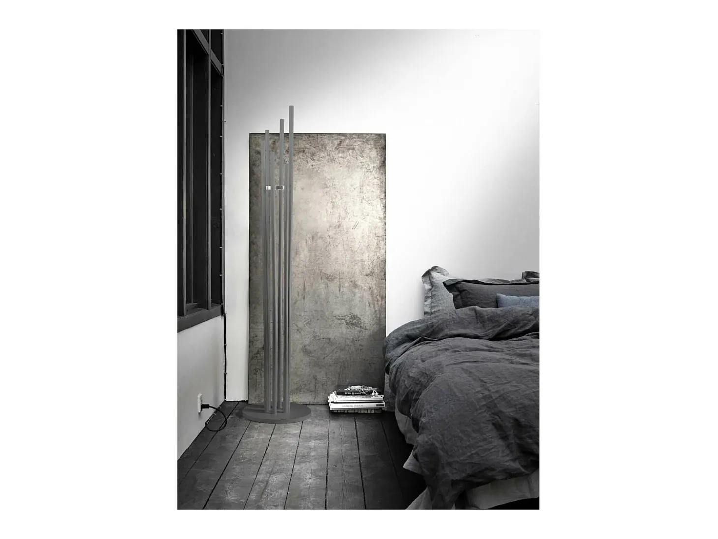 Perchero moderno mod. 471 acabado lacado en gris, 182 cm(alto)34 cm(ancho)34 cm(largo)