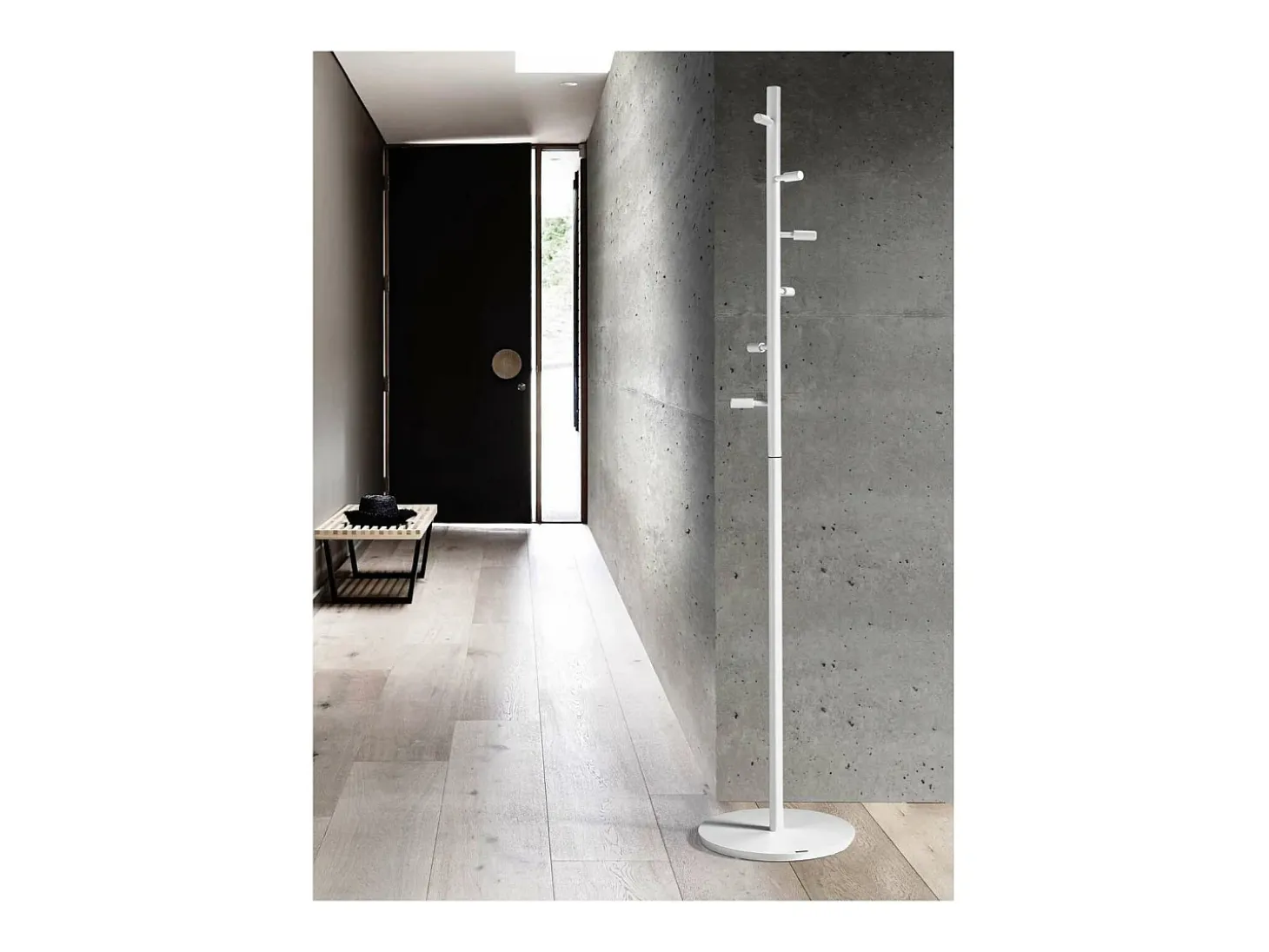 Perchero moderno mod. 401 herrajes cromo satinado lacado blanco, 185 cm(alto)35 cm(ancho)3