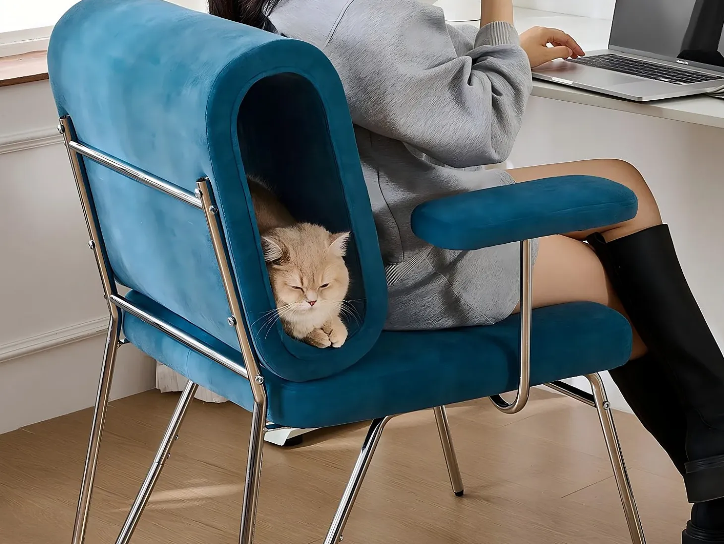 PRÈS - Sillón con Niche Integrada para Gatos, Ergonómico y Resistente a los Arañazos - Para Oficina en Casa y Sala de Estar