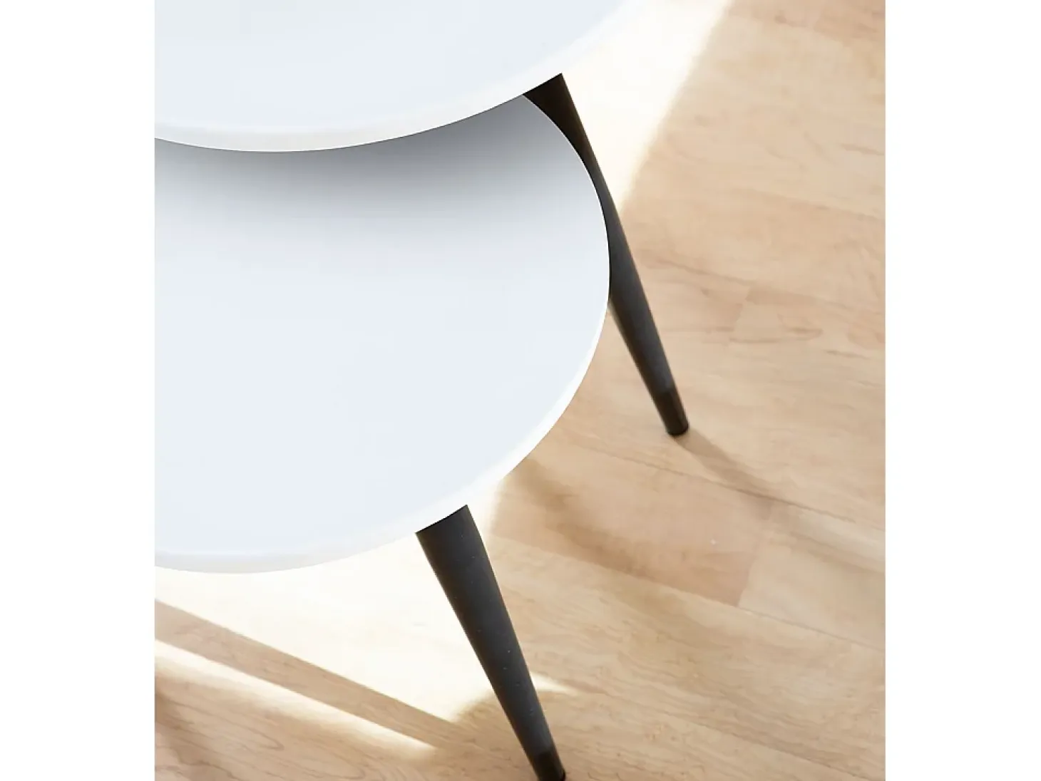 Set de 2 mesitas auxiliares redondas de 52-42x50-40x50-40 cm en color blanco Dandi