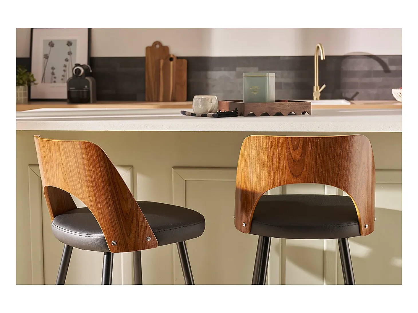 Set de 2 taburetes de cocina de diseño negro y nogal 66,5 cm FALCOM