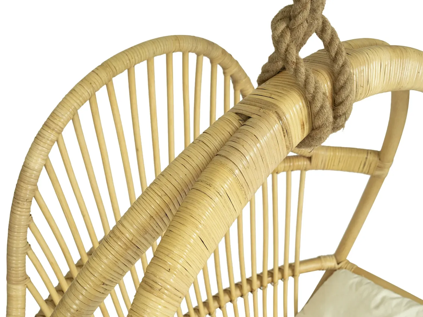 Sillón colgante de ratán natural con cojín de asiento BRIANNA