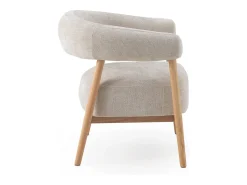 Sillón de madera de roble tapizado en blanco