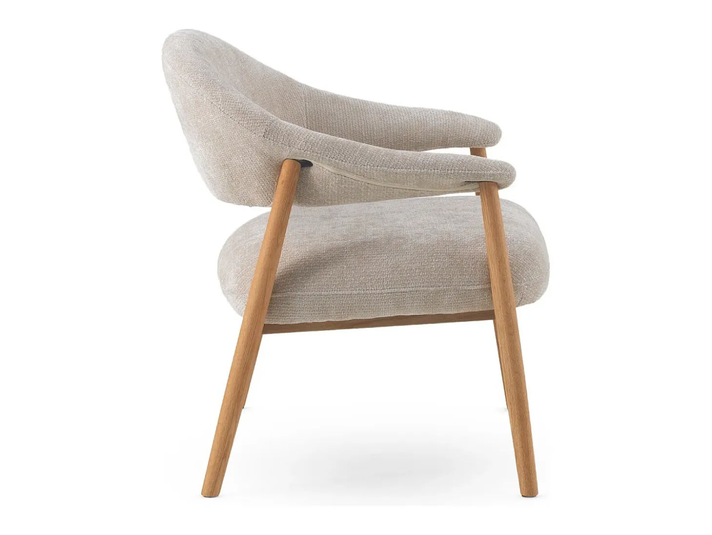 Sillón de madera de roble tapizado en blanco