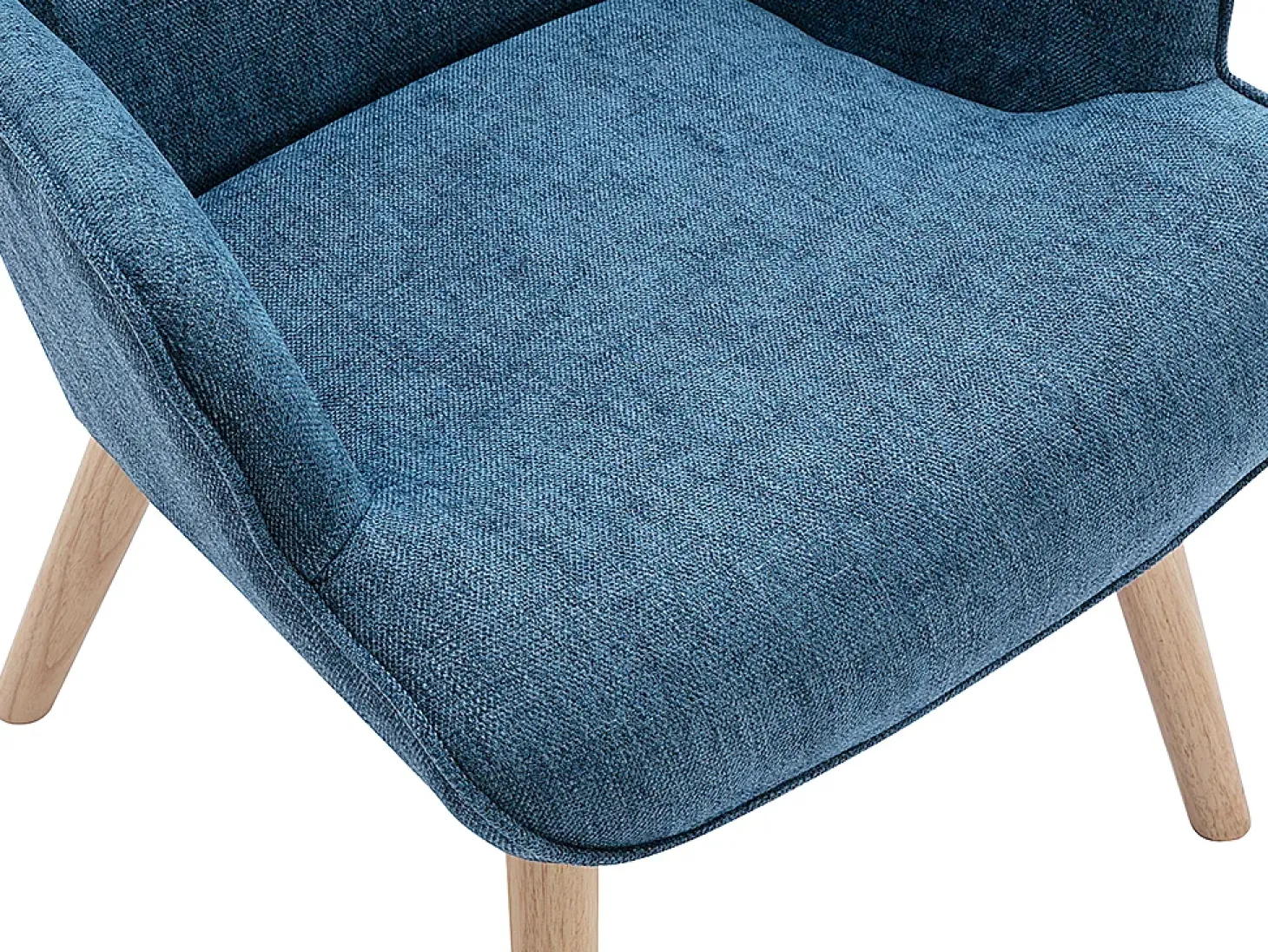 Sillón de tela azul capitoné. Estilo escandinavo. VATELY