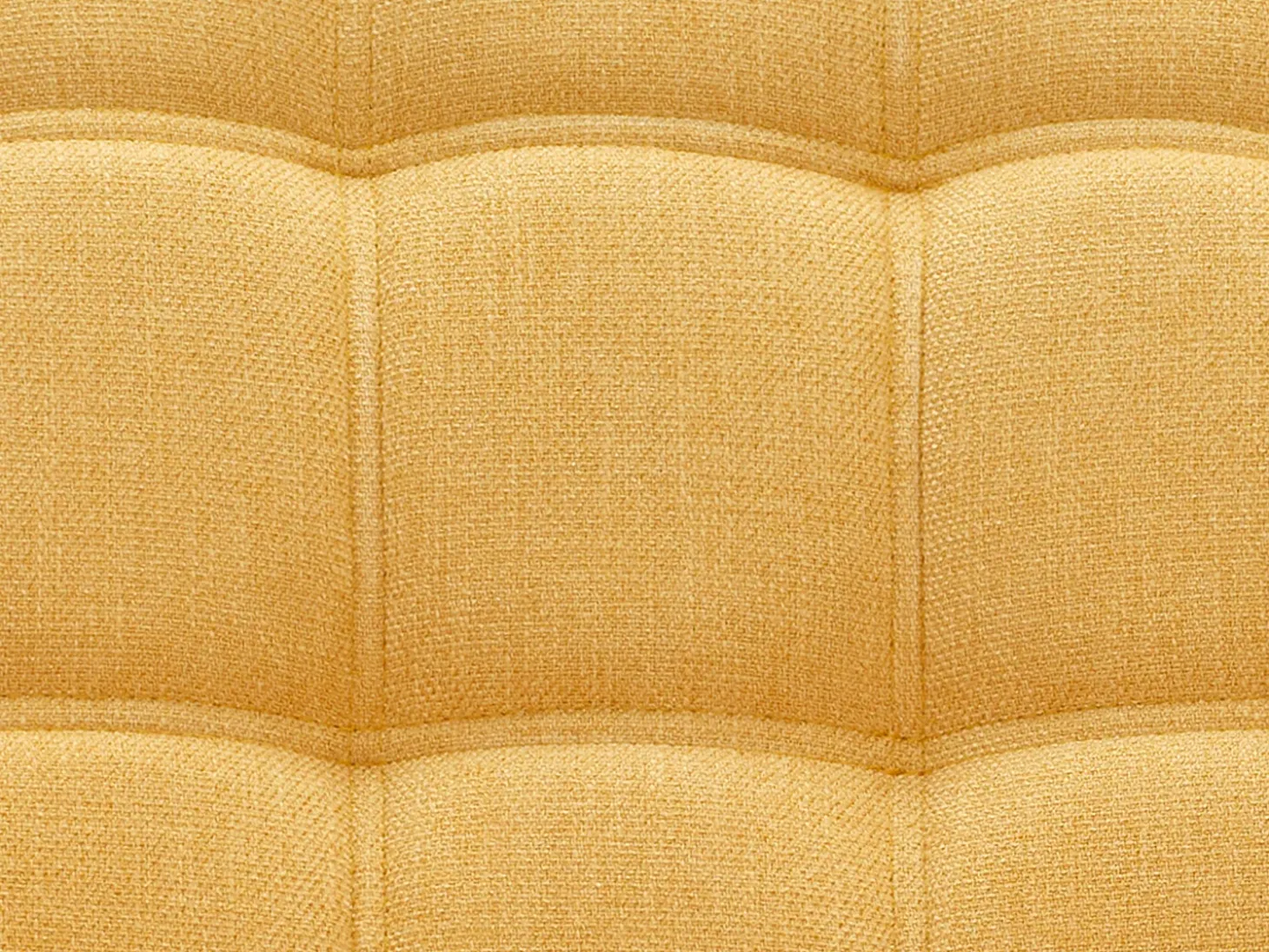 Sillón de tela color mostaza estilo escandinavo CASERTA