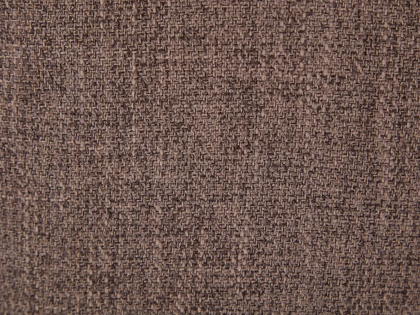 Sillón de tela color topo, estilo escandinavo. VATELY