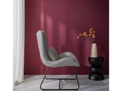 Sillón de tela con cojín gris claro