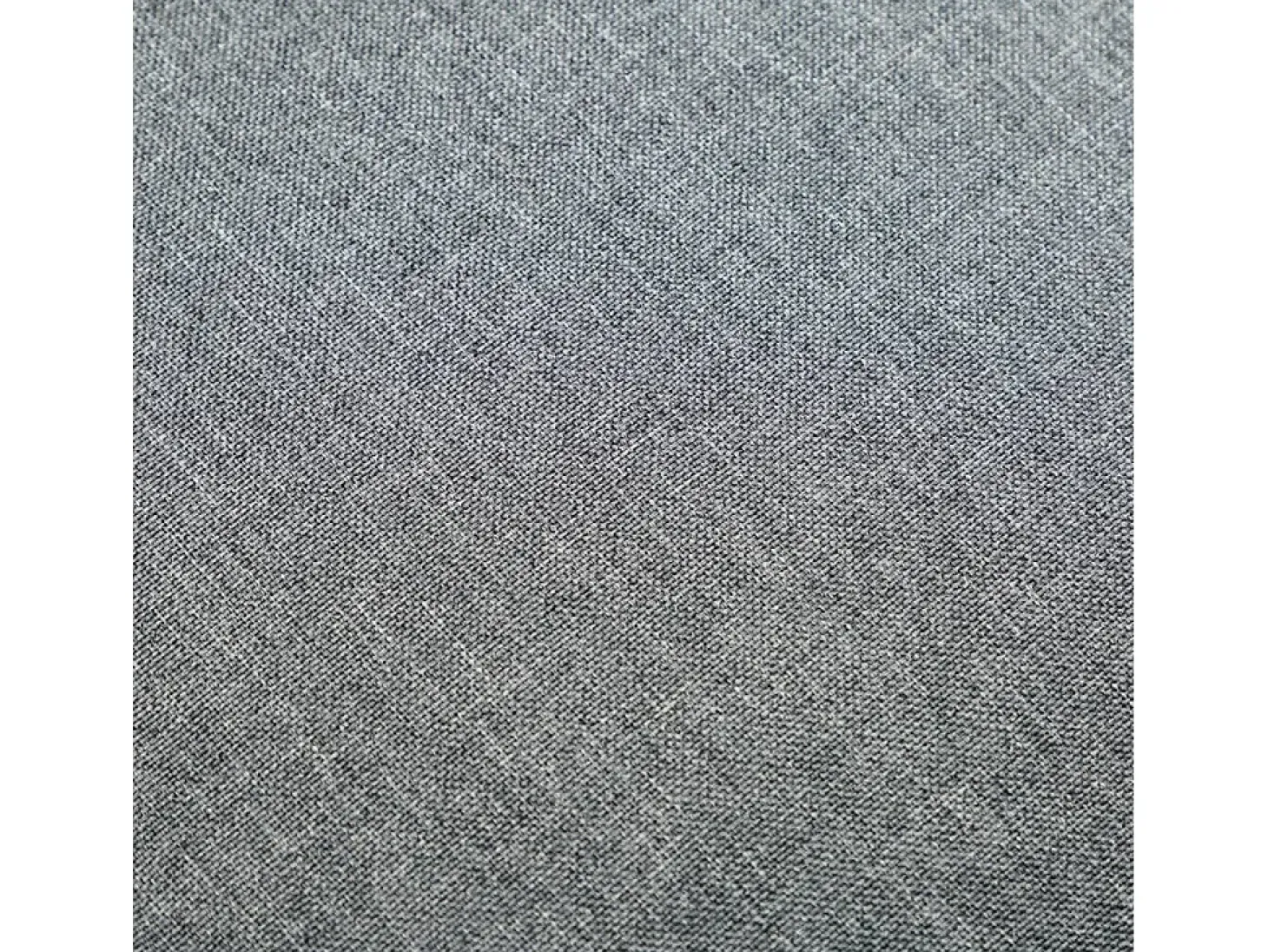 Sillón de tela gris claro
