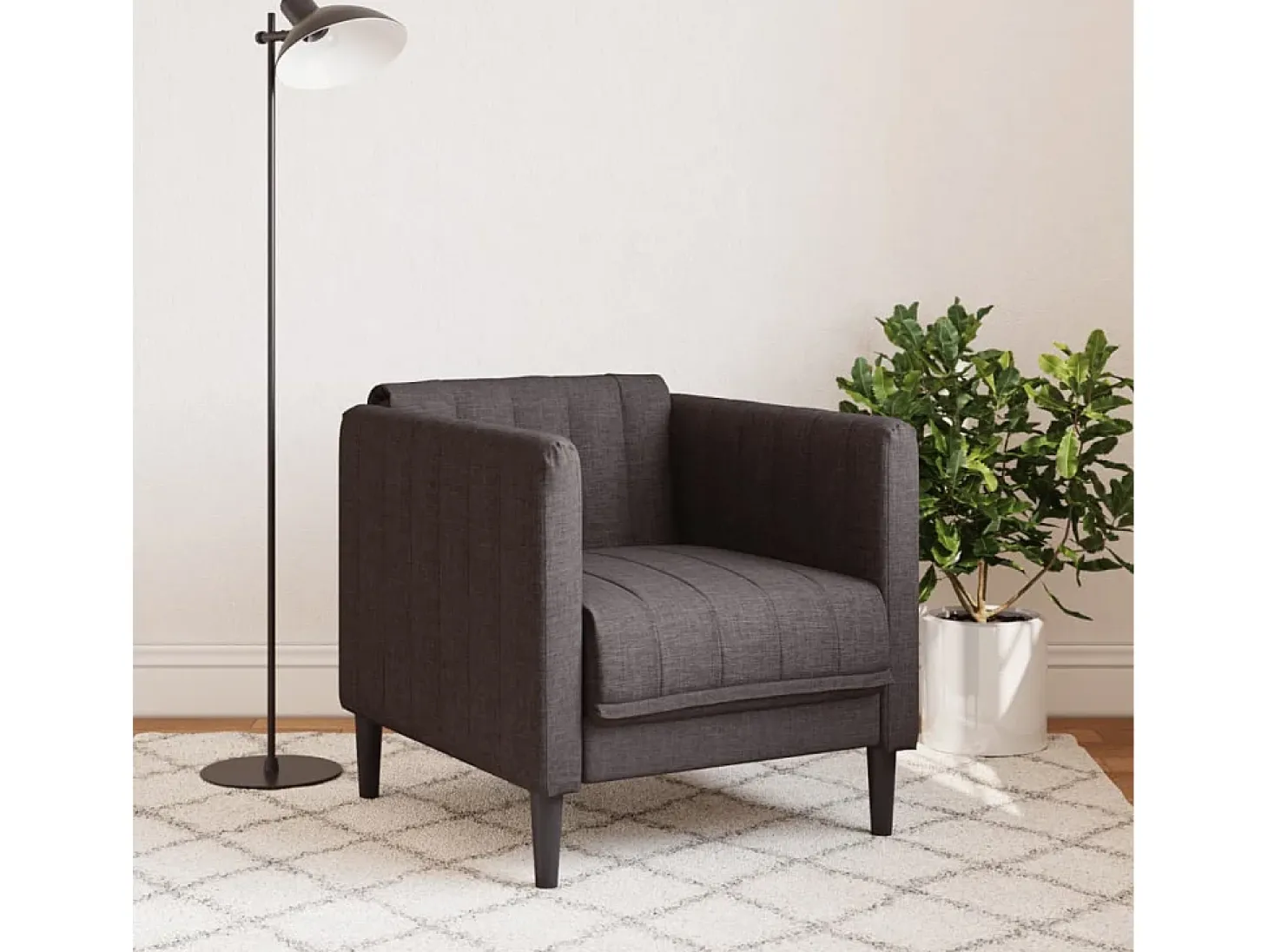 Sillón de tela marrón oscuro